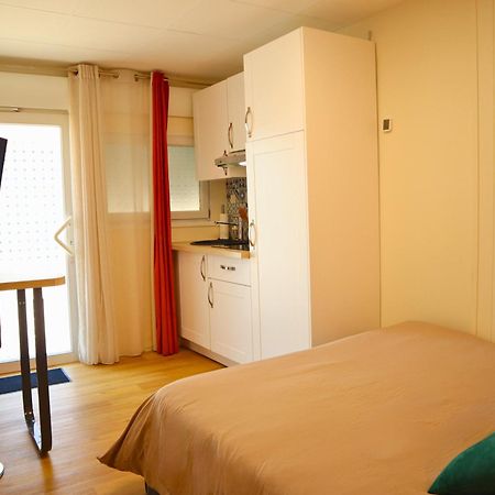 Studio Moderne Et Tout Equipe Au Coeur De Bourbourg - Gare A Proximite ภายนอก รูปภาพ